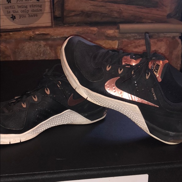 nike metcon rose gold